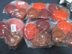 lot 142 image: 6- 3pks Fall Press Pockets...