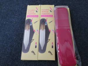 lot 165 image: 3  Portable Makeup Organizers...