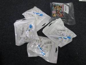 lot 176 image: 4 pks QGrips Earwax Remover-SpiQGri...