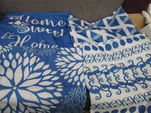 lot 212 image: 2 Sets of 4Pillow Covers 18x18...