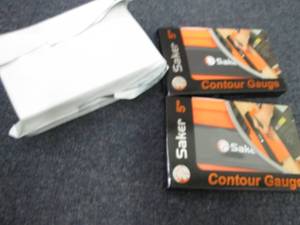 lot 220 image: 2-2pk  Saker 5 Contour Gages Retai...