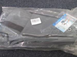 lot 229 image: Running Waist Pack...