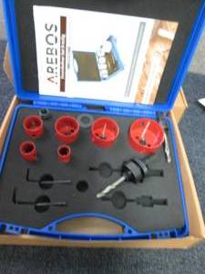 lot 233 image: 9 pc Bi-Metal Hole Saw Kit...