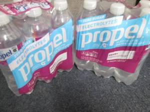 lot 286 image: 2- 6pks 16.9 oz Bottles Propel Berr...