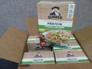 lot 352 image: Case of 6-6pk Boxes Quaker Instant ...