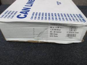 lot 390 image: Case of 200- 20-30 Gallon 30x36 inc...