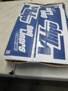 lot 392 image: Case of 100 33 Gallon 33x39 inch Cl...