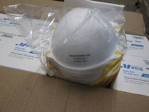 lot 400 image: Case of 400 (2020pks) NIOSH Certif...
