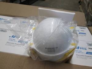 lot 401 image: Case of 400 (2020pks) NIOSH Certif...