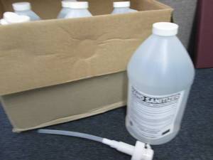 lot 420 image: 2 Cases of 6-12 Gallon Jugs Hand S...
