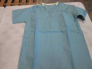lot 427 image: Case of 12 Small Scrub Tops...