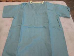 lot 431 image: Case of 12 Small Scrub Tops...