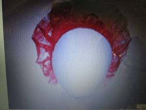 lot 439 image: Case of Bouffant Caps Red, Box, L,...