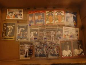 lot 35 image: Lot Of 18 Nolan Ryan Cards