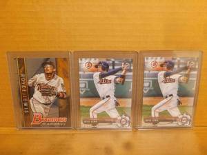 lot 27 image: Lot Of 3 Royce Lewis Cards
