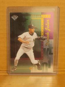 lot 28 image: Derek Jeter Gold Leaf RC