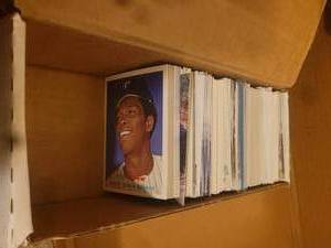lot 40 image: Box With 300 Plus Cards All Minnesota Twins Players