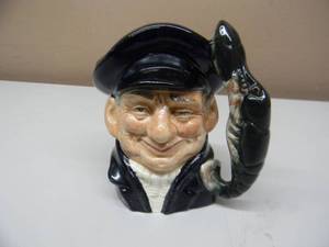 lot 25 image: RARE - VINTAGE 1967 Royal Doulton LOBSTER MAN D6620 Toby Mug - Lobster Handle - NICE - GREAT PIECE - APPROX 4 - SEE PICTURES