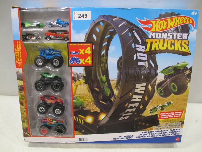 lot 346 image: NEW Hot Wheels Monster Truck Epic Loop Challenge Playset