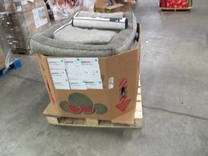 lot 106 image: Pallet of Store Overstock Store and Ecommerce Product and Returns - Pet Beds