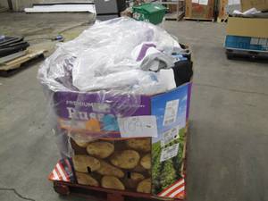 lot 109 image: Pallet of Miscellaneous NEW Clothes - Overstock - 200 Items - Mainly Womens and Mens