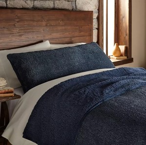 lot 146 image: NEW Members Mark Cozy Body Pillow - Navy Heather