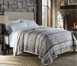 lot 221 image: NEW Members Mark Plush Sherpa Blanket - King Size - Nashville Geo Black