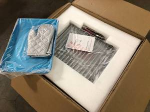 lot 6 image: VEVOR  Silver Countertop Oven Commercial Convection Oven 43 Qt Half-Size Conventional 1600 Watt 4-Tier Toaster, Open Box, Review all pictures