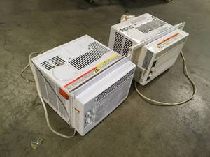 lot 16 image: GE  5,000 BTU 115-Volt Room Window Air Conditioner in White, Lot of 2, Review all pictures
