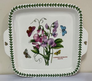 lot 86 image: Portmeirion The Botanic Garden Platter, Covered Casserole, Spoon Rest and Bowl