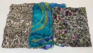 lot 87 image: Eight Sensational Scarves