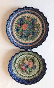lot 22 image: Pair of Unikat Polish Pottery Pie and Tart Plates