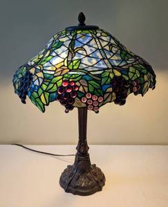 lot 28 image: Grape Motif Stained Glass Table Lamp