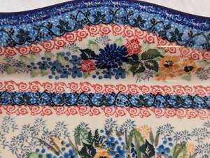 lot 33 image: Unikat Polish Pottery Square Scalloped Serving Dish