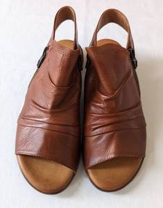 lot 44 image: Miz Mooz Dylan Leather Sandals