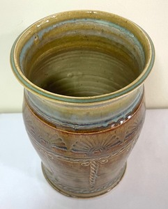 lot 117 image: Signed Pottery Vase