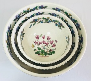 lot 130 image: Portmeirion The Botanic Garden Nesting Bowls
