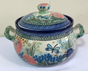 lot 19 image: Unikat Polish Pottery Soup Tureen with Ladle
