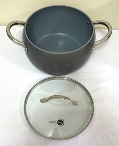 lot 17 image: 2 Green Pan Cooking Pots with Lids