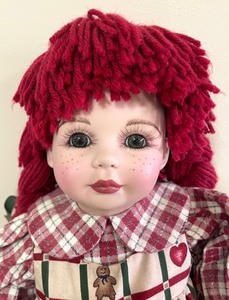 lot 198 image: Hansel and Gretel Limited Edition Dolls by Marie Osmond