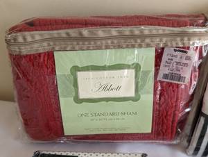 lot 224 image: Assorted New Pillowcase Sets