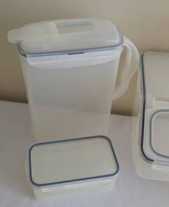 lot 226 image: New Lock & Lock Plastic Storage Containers
