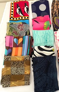 lot 367 image: 30 Stunning Scarves