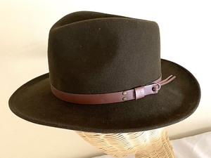 lot 368 image: Eight Elegant Hats