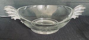 lot 384 image: Gorgeous Glass Serving Items