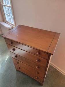 lot 40 image: Rugged Five Drawer Cabinet