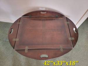 lot 45 image: Vintage Butler Tray Coffee Table