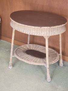 lot 83 image: Vintage Wicker Butler Table