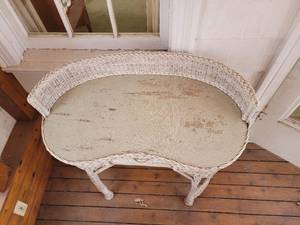 lot 77 image: Wicker Kidney Vanity Table