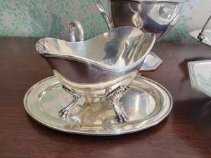 lot 68 image: Vintage English Silver Plate